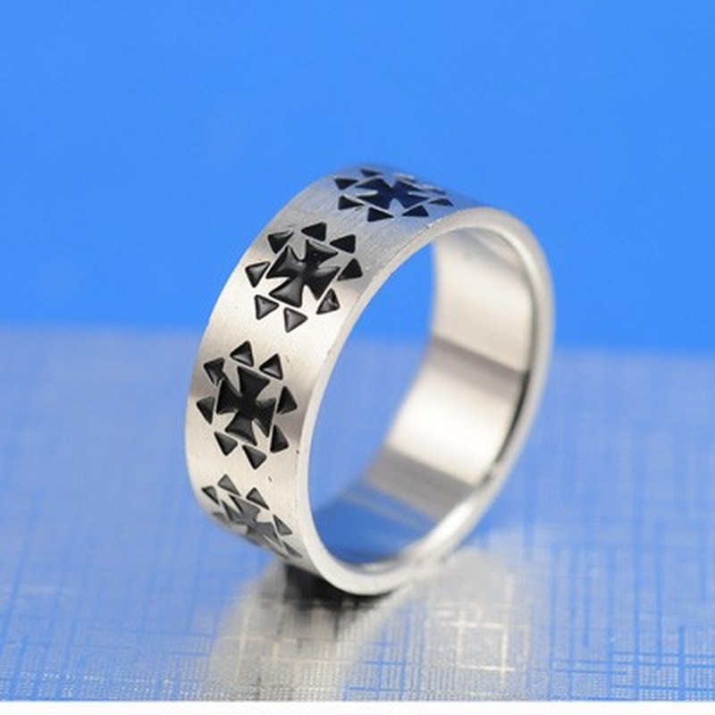 Exquisite Titanium Men's Ring