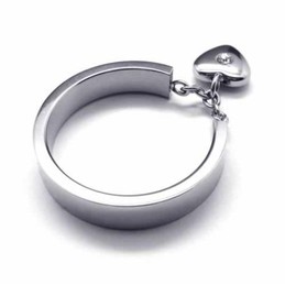 Diamond set 5mm Heart Titanium Ring