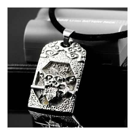 Cool Man Unique Skull Pure Titanium Necklace Pendant Gift