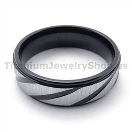 Black Titanium Ring with Diamond 19283