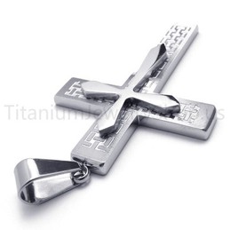 2012 New Two Layers Silvery Cross Titanium Pendant 20151