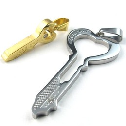 Finely Processed Color Brilliancy Reliable Quality Titanium Pendant