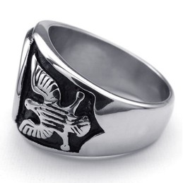 Fashionable Patterns Color Brilliancy Durable in Use Titanium Ring