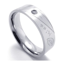 Fashionable Patterns Color Brilliancy Superior Quality Titanium Ring
