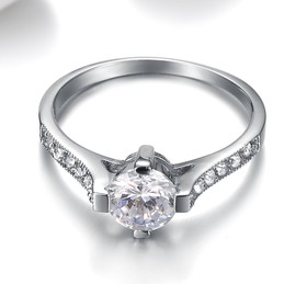 Durable in Use Female Titanium Ring With Rhinestone