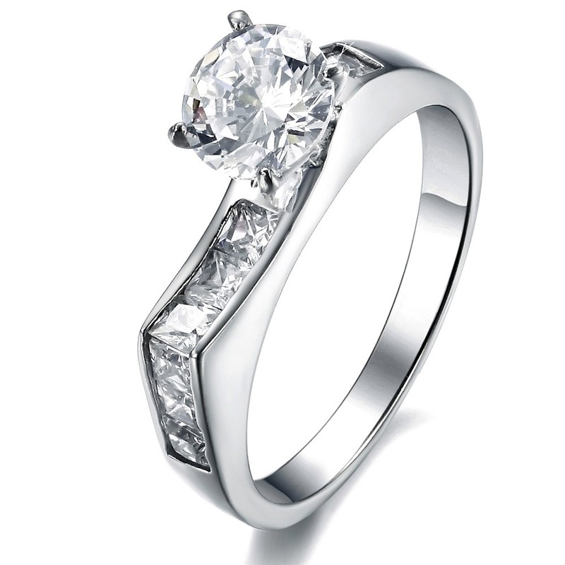 Stable Quality Female Titanium Ring With Rhinestone