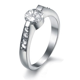 Stable Quality Female Titanium Ring With Rhinestone