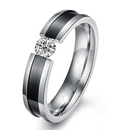 Dependable Performance Titanium Ring For Lovers With Rhinestone