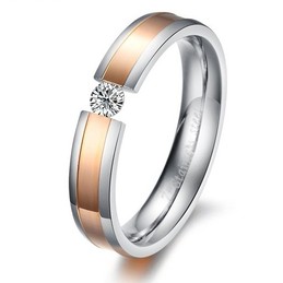 Dependable Performance Titanium Ring For Lovers With Rhinestone
