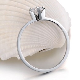 Dependable Performance Titanium Ring For Lovers With Rhinestone