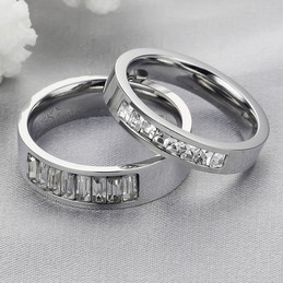 Wide Varieties Titanium Ring For Lovers With Rhinestone