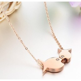 Selling Well all over the World Fish Shape Titanium Necklace 