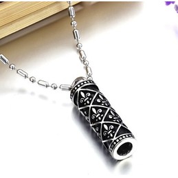 World-wide Renown National Style Titanium Necklace