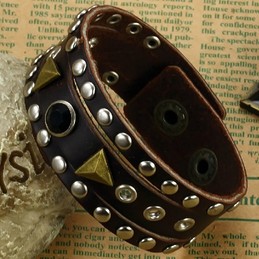 High Quality Retro Titanium Leather Bangle With Rhinestone