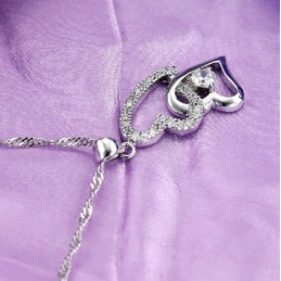The Queen of Quality Female Sweetheart Platinum Plating Titanium Necklace