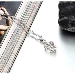 Easy to Use Female Allergy Free Platinum Plating Titanium Necklace With Rhinestone