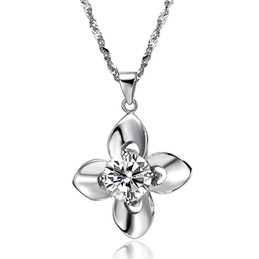 World-wide Renown Female Platinum Plating Titanium Necklace With Diamond