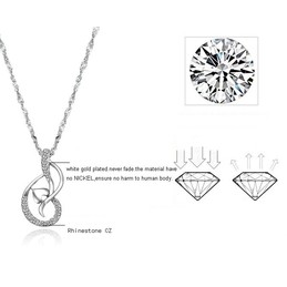 High Quality Female Platinum Plating Titanium Necklace With Rhinestone