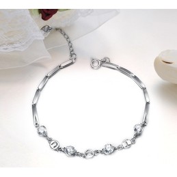 The Queen of Quality Female Platinum Plating Titanium Bracelet With Rhinestone