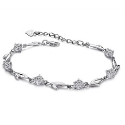 Well-known for Its Fine Quality Female Leaf Shape Platinum Plating Titanium Bracelet With Rhinestone