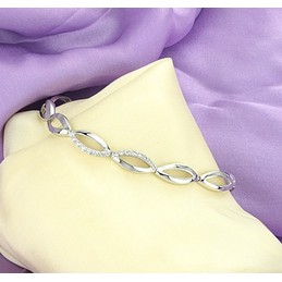 The Queen of Quality Female Platinum Plating Titanium Bracelet With Diamond
