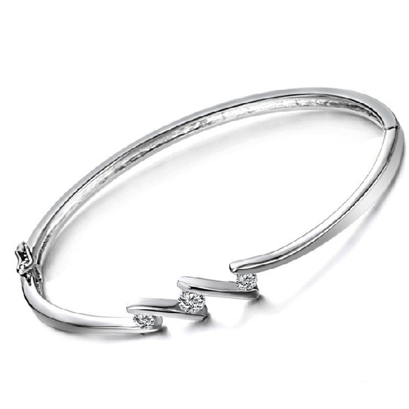 Quality and Quantity Assured Female Allergy Free Platinum Plating Titanium Bangle With Rhinestone