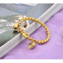 Selling Well all over the World Children 18K Gold-Plated Bangle With Bell