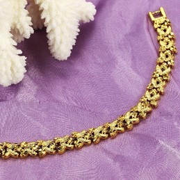 Well-known for Its Fine Quality Female 18K Gold-Plated Bracelet 