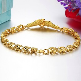 World-wide Renown Female Morning Glory Shape
 18K Gold-Plated Bracelet 
