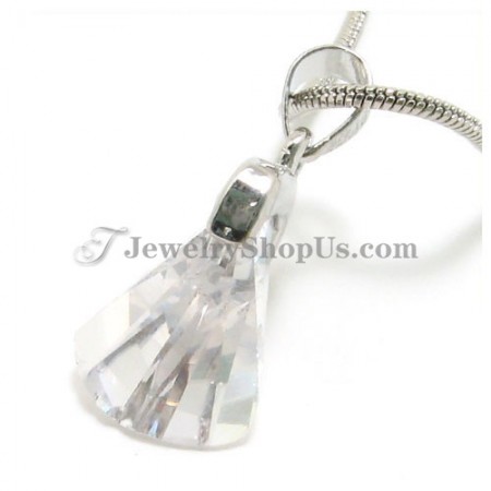 Fashion Alloy Pendant with Zircon