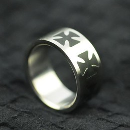 Men's titanium ring